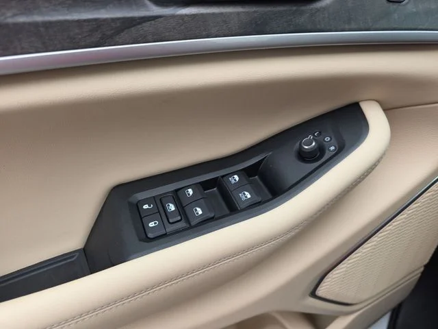 Used 2026 White Jeep Limited image 29