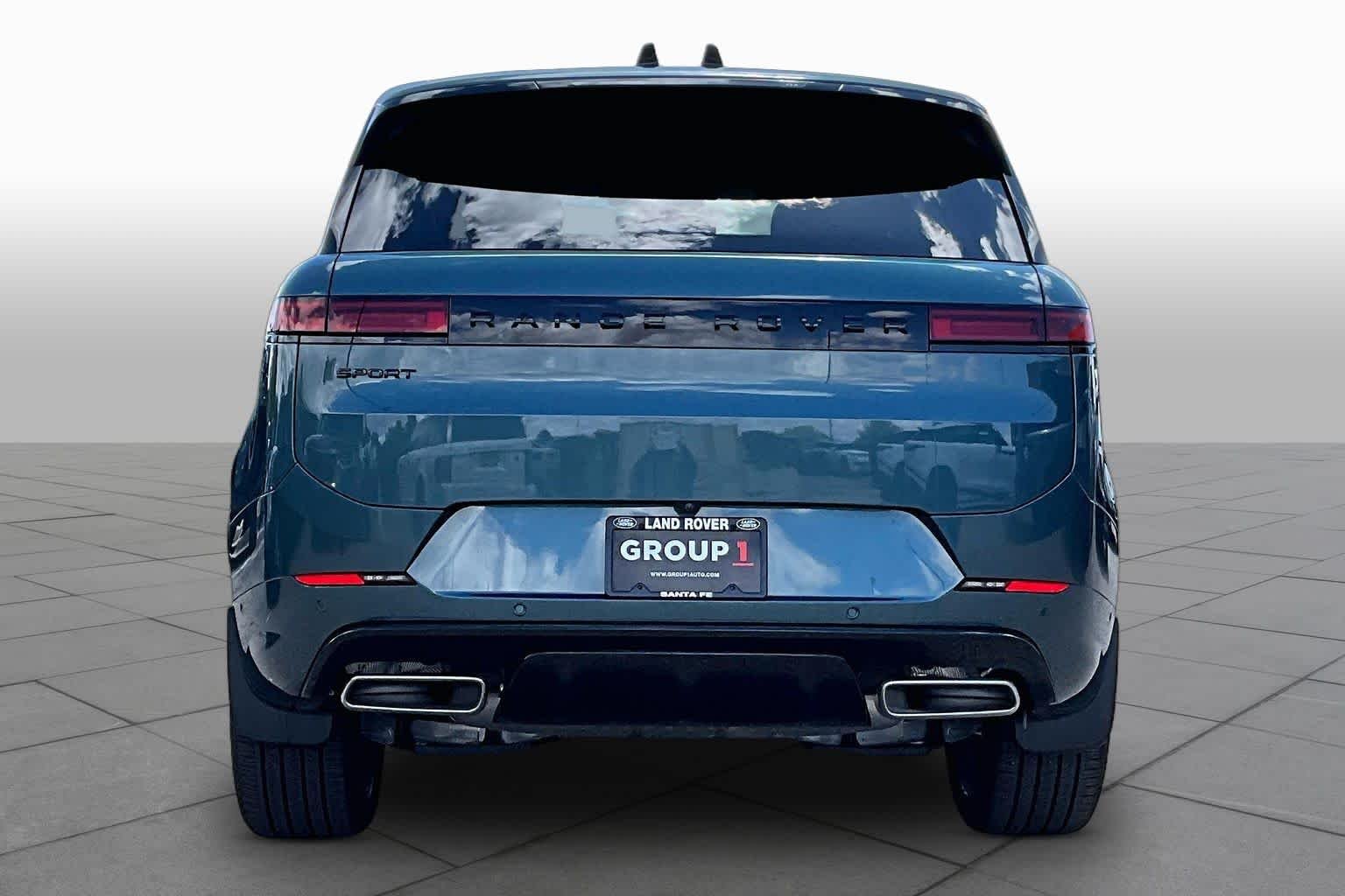 New 2026  Land Rover Dynamic SE image 4
