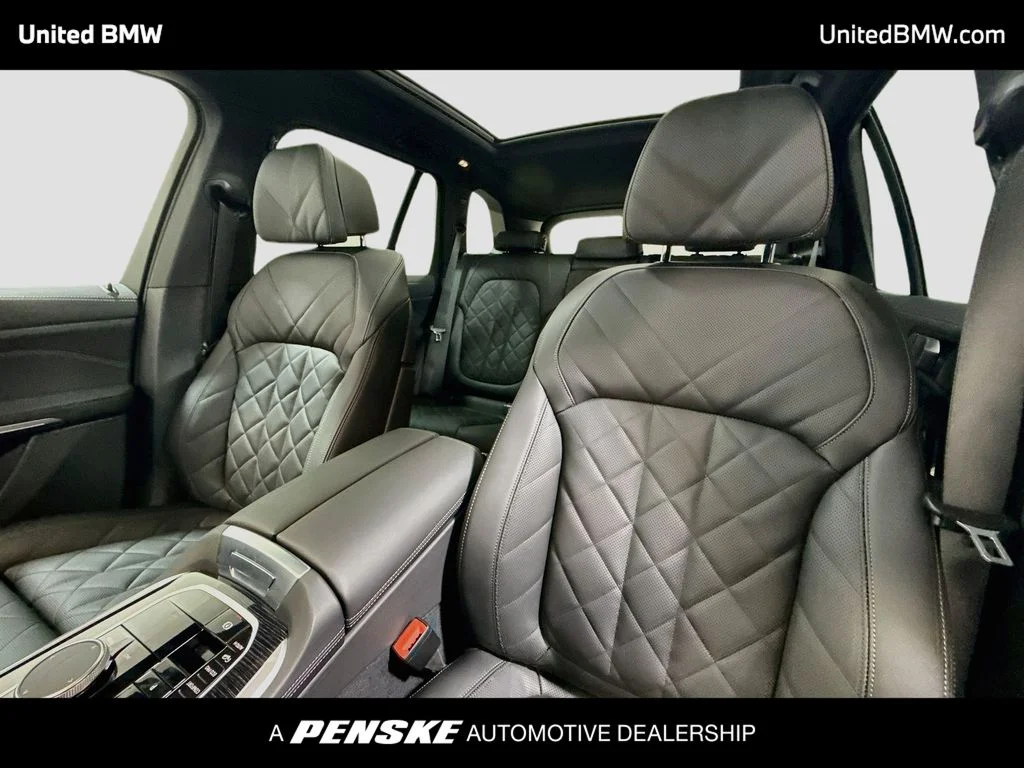 New 2026 Gray Metallic BMW xDrive40i image 5