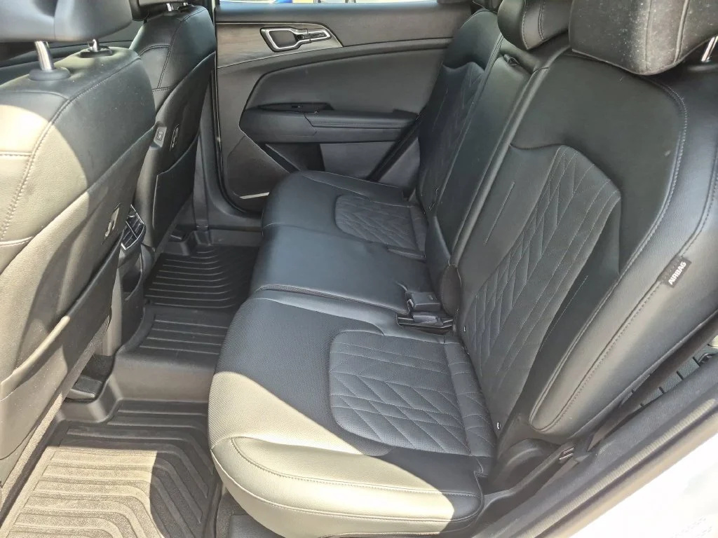 Used 2025 White Kia X-Line image 29