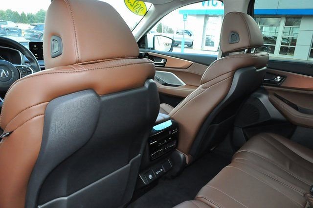 Used 2023 White Acura w/Technology Package image 15