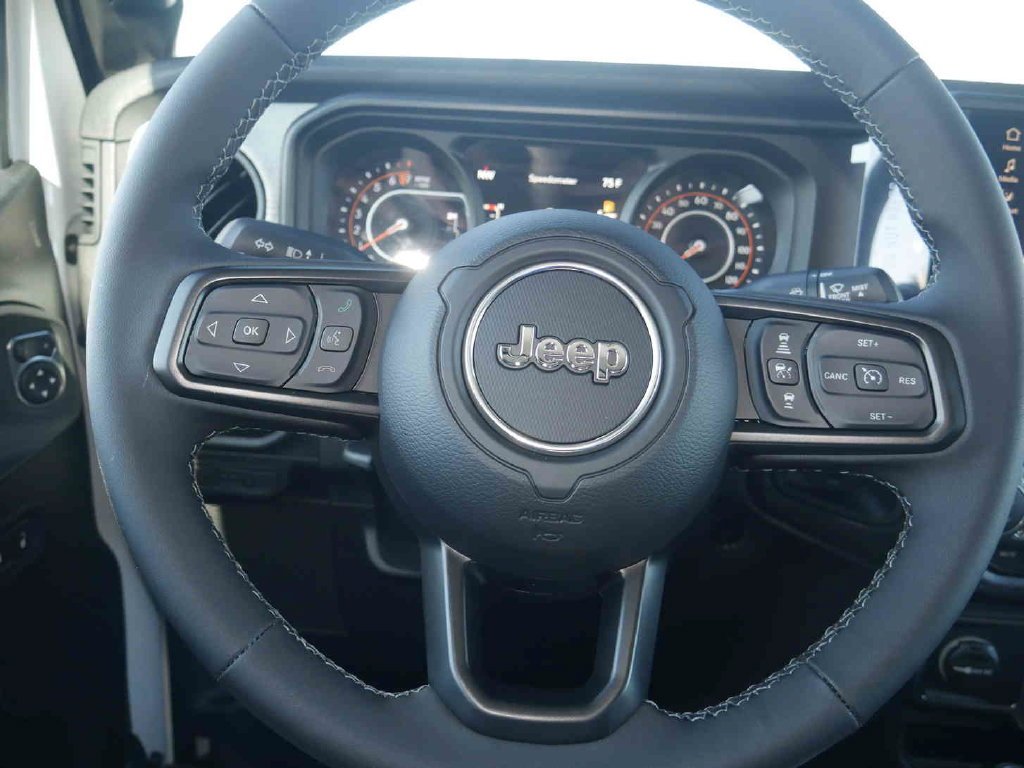 New 2027 Bright White Clear-Coat Paint Jeep Sport S image 33