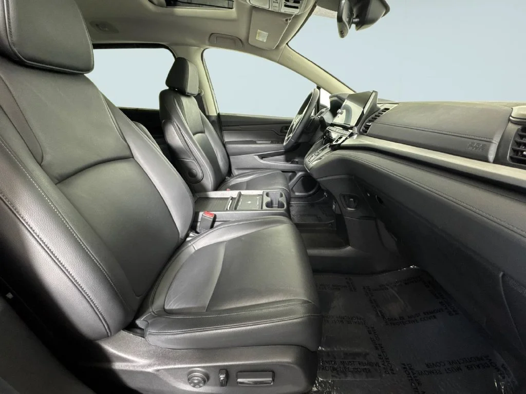 Used 2025 Black Honda EX-L image 8