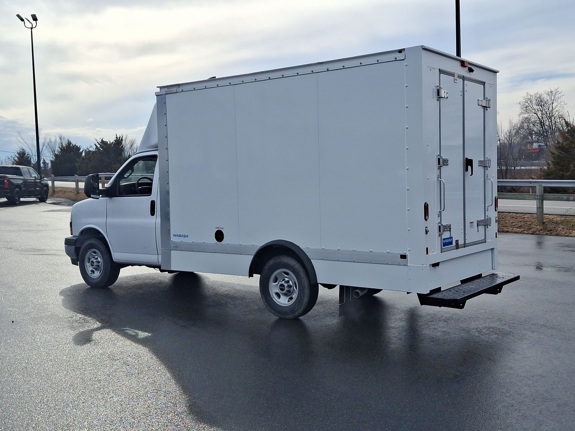 New 2025 Summit White GMC 1WT image 41