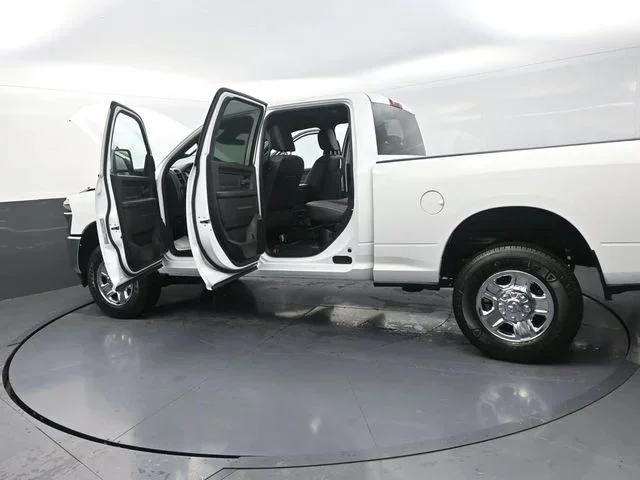 New 2026 Bright White Clear-Coat Exterior Paint RAM TRADESMAN image 34