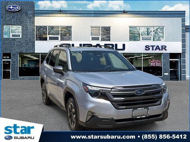 2025 Subaru Forester Premium's photo