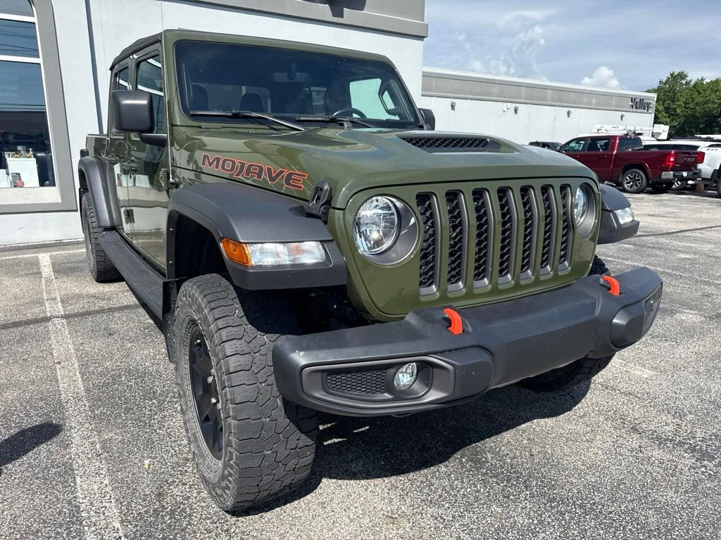 Used 2023 Green Jeep Mojave image 8