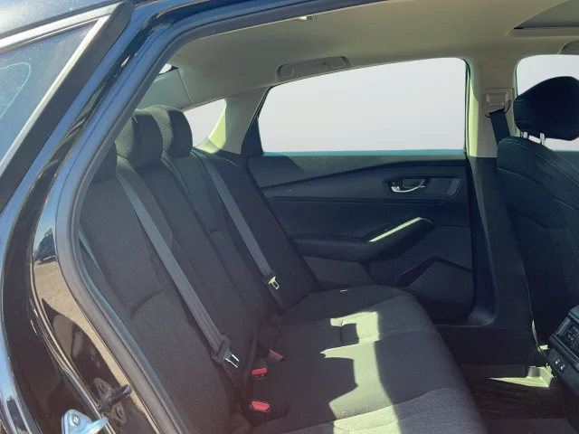 Used 2025 Black Honda SE image 21