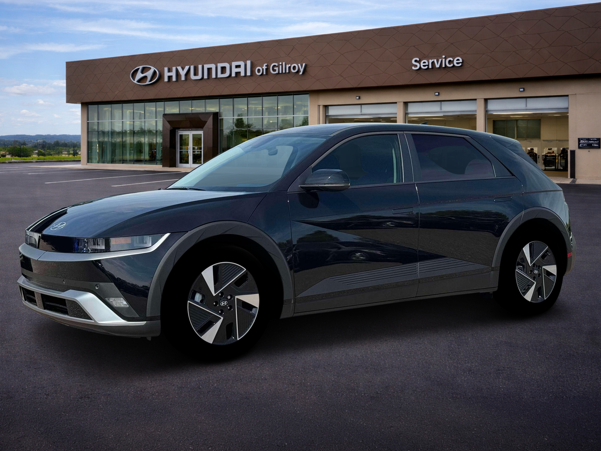 New 2025 Black Hyundai SE Standard Range image 2