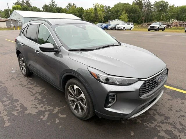Used 2023 Carbonized Gray Metallic Ford Platinum image 7