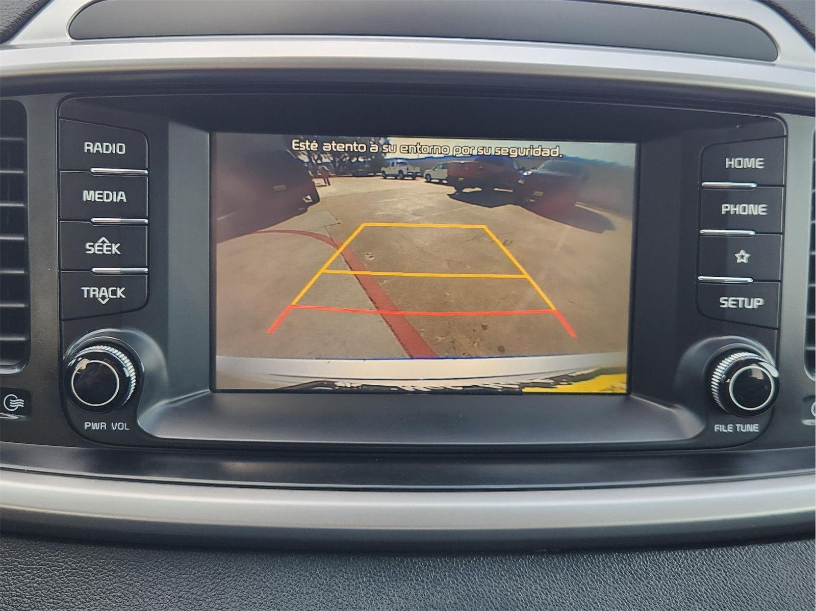 2020 Kia Sorento photo 18 of 33
