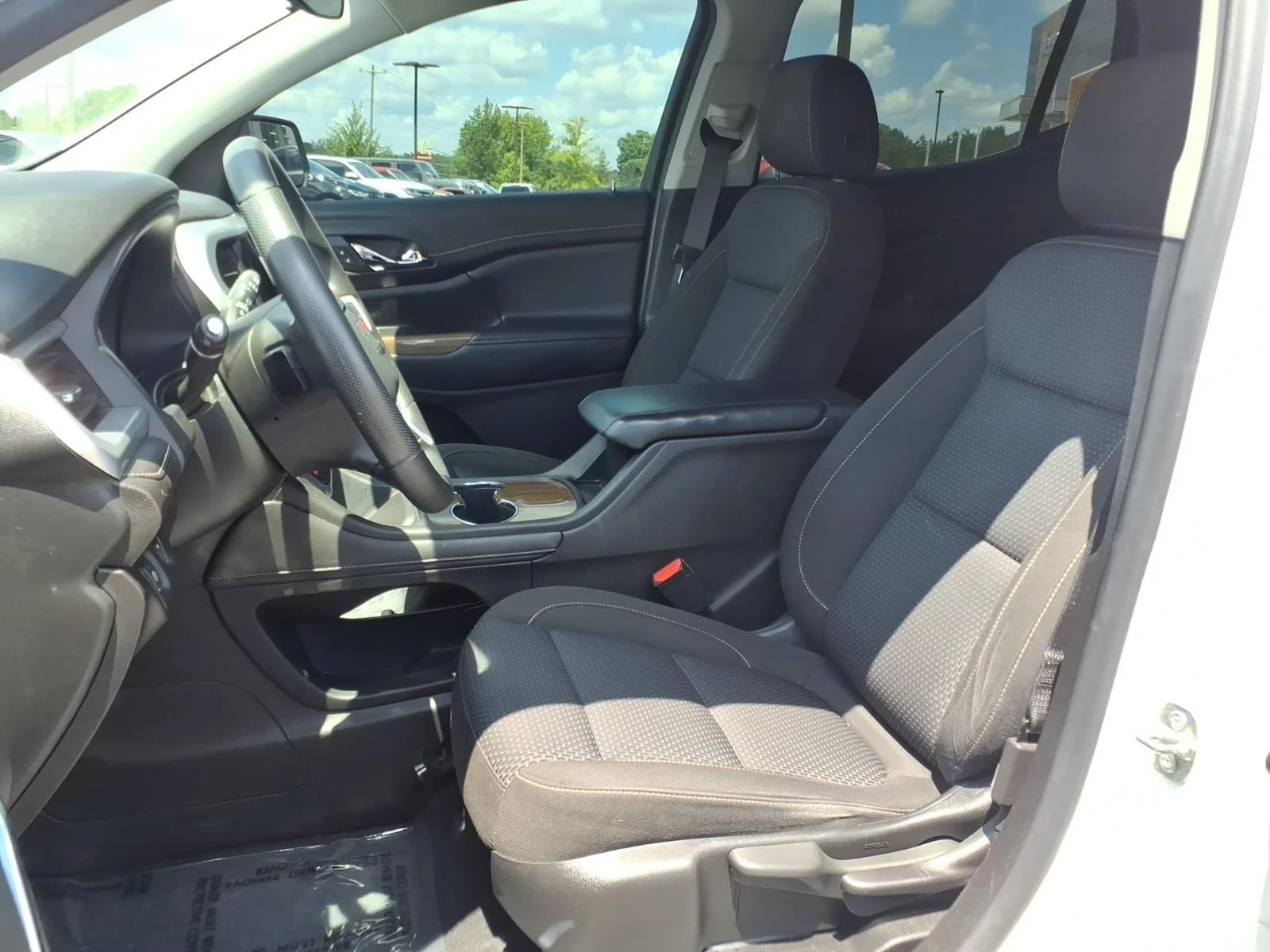 Used 2021 WHITE GMC SLE image 17