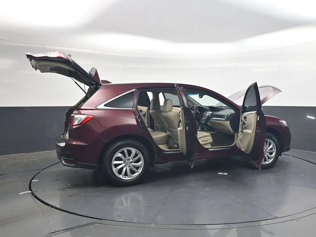 Used 2018  Acura Technology Package image 36