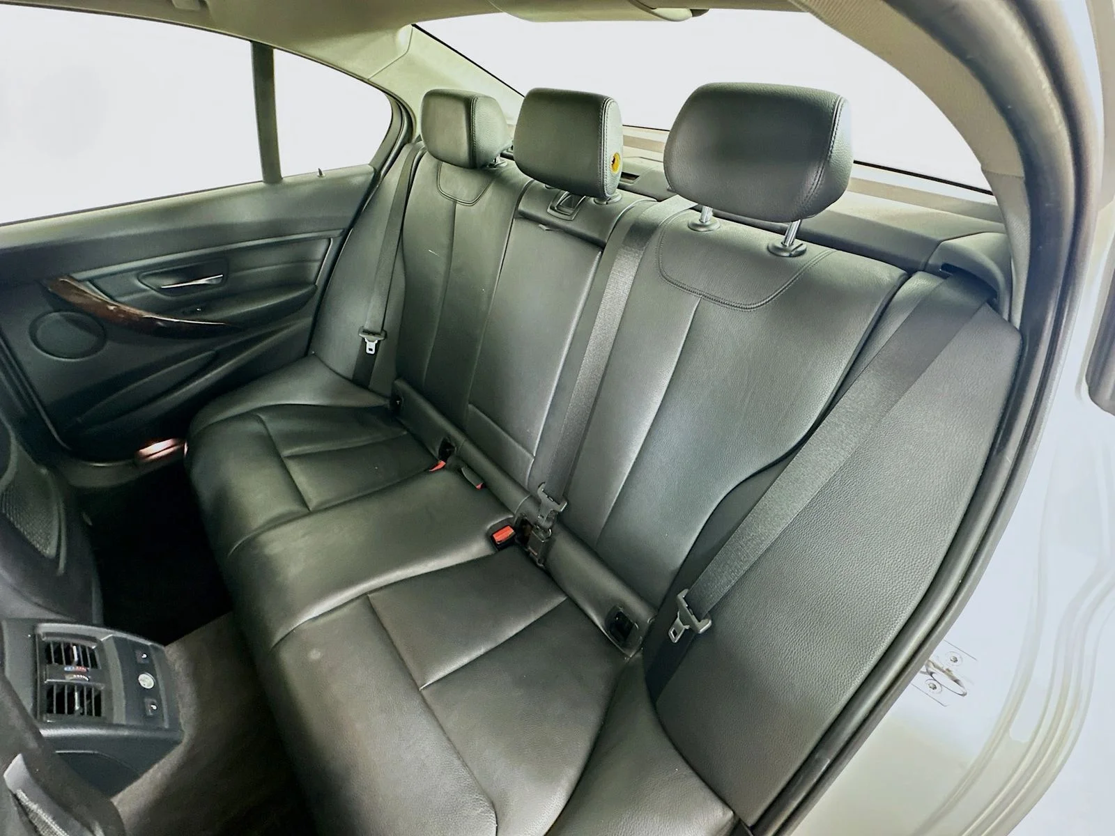 Used 2014 Silver BMW  image 34