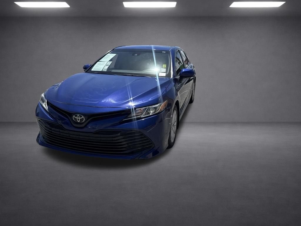Used 2018 Blue Toyota LE image 4