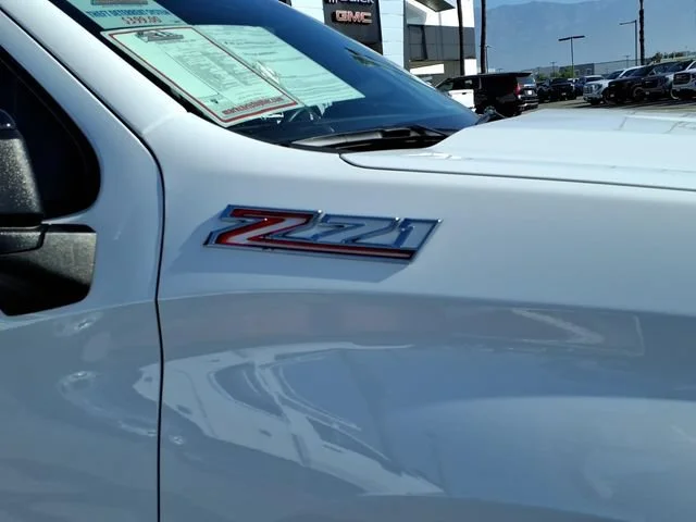 Used 2023 Summit White Chevrolet RST image 4