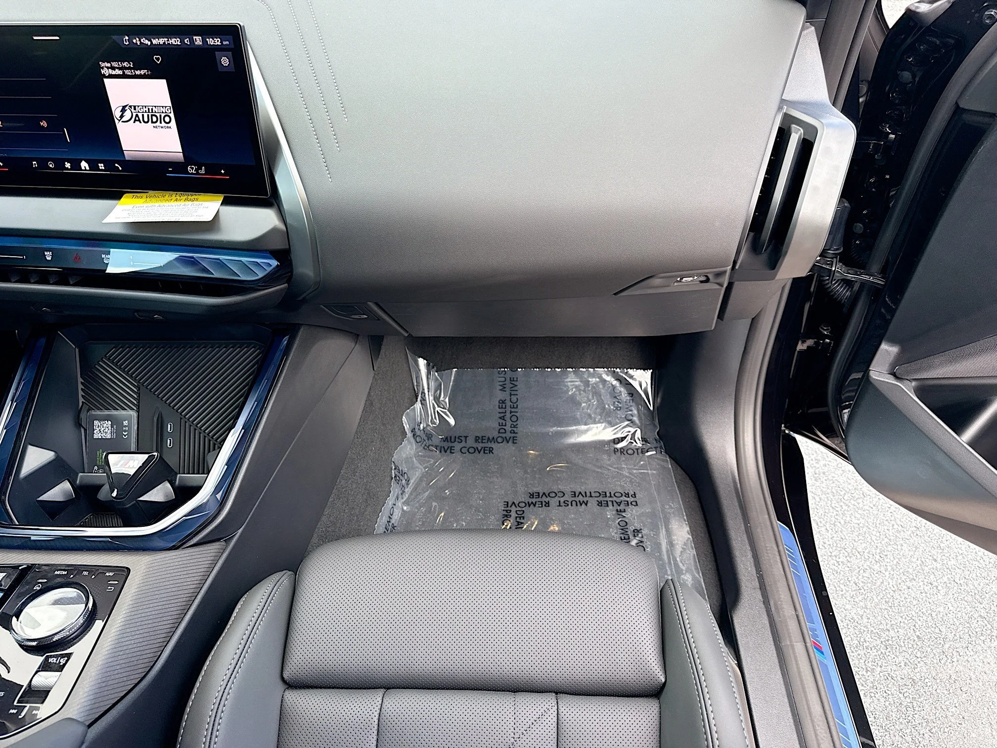 New 2026 Black Sapphire Metallic BMW 30 xDrive image 18