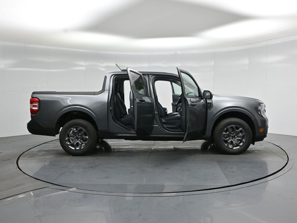 New 2026 Carbonized Gray Metallic Ford XLT image 4