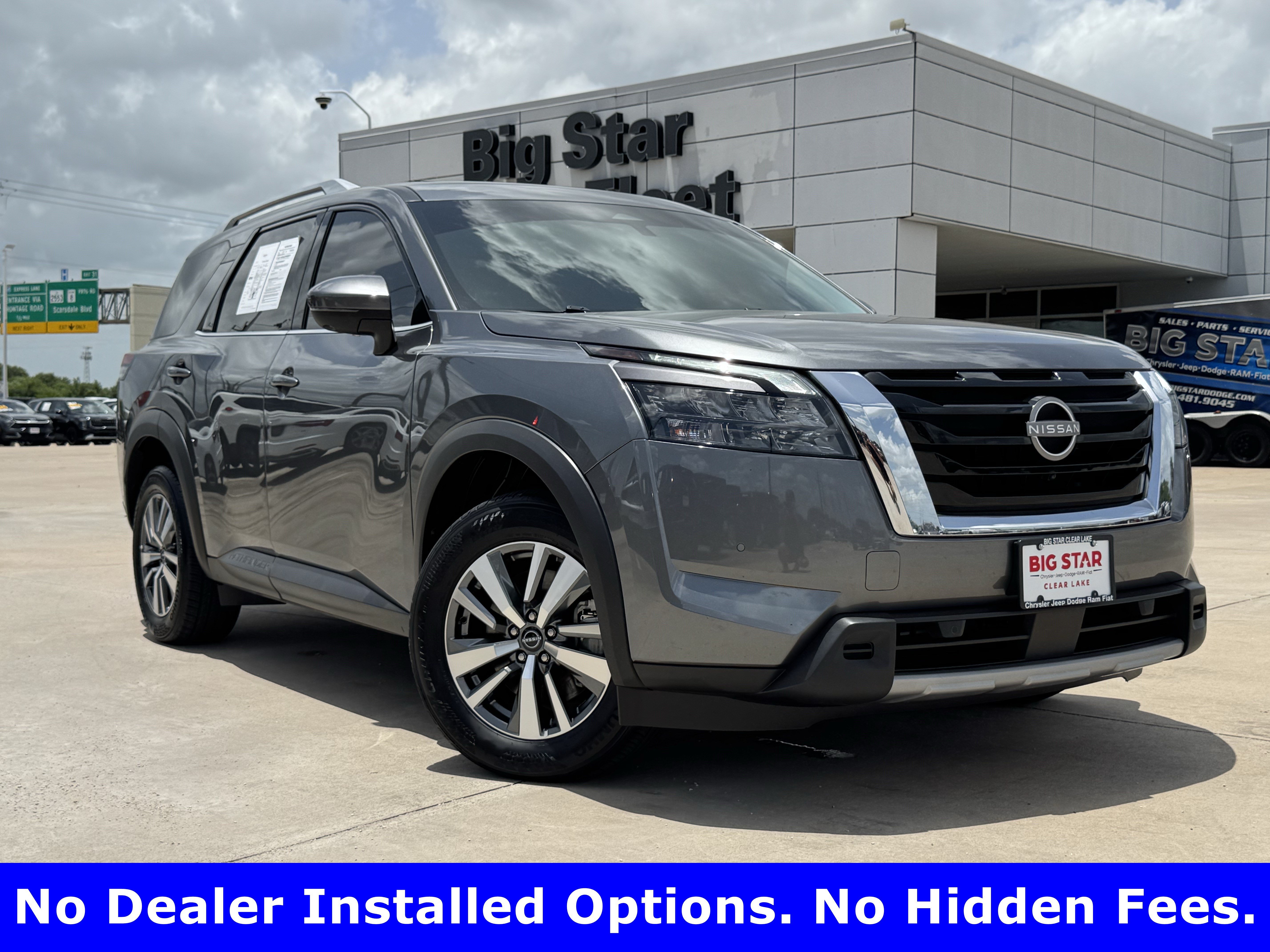 Used 2025 Gun Metallic Nissan SL image 2