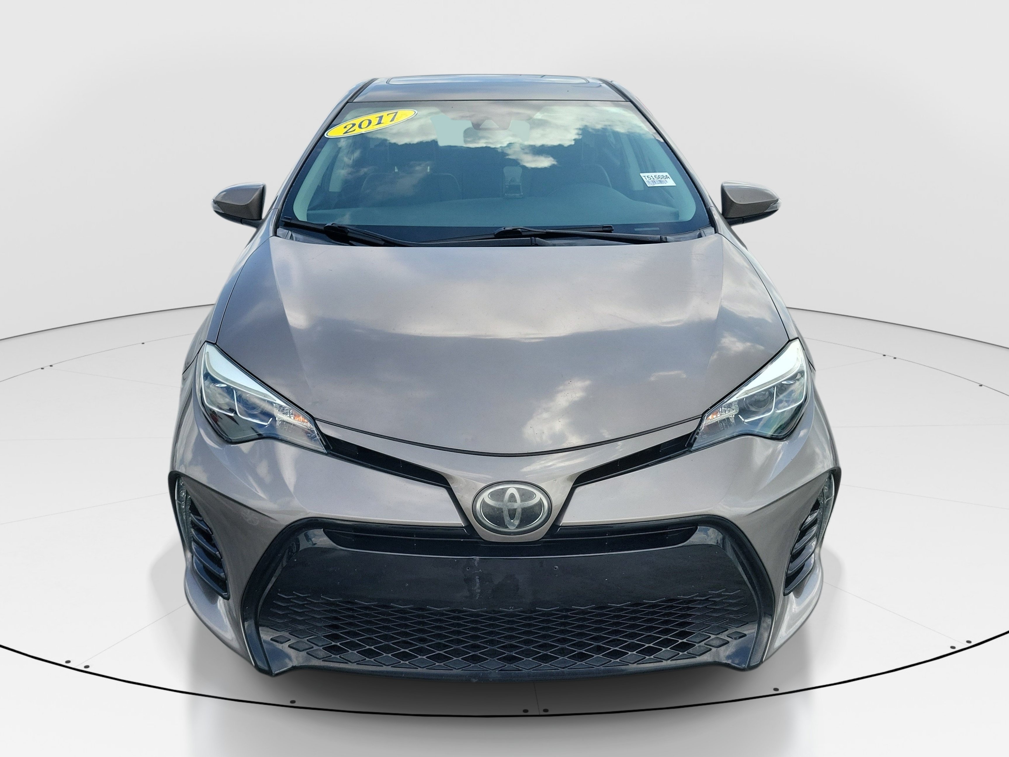 Used 2017 Gray Toyota L image 2