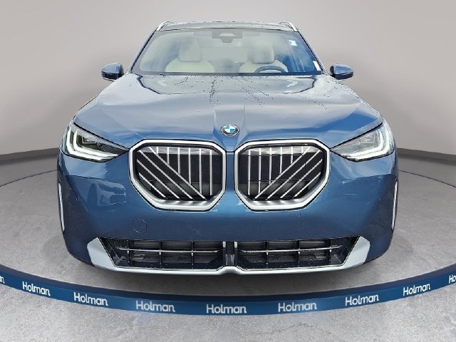 New 2026 Arctic Race Blue metallic BMW 30 xDrive image 2