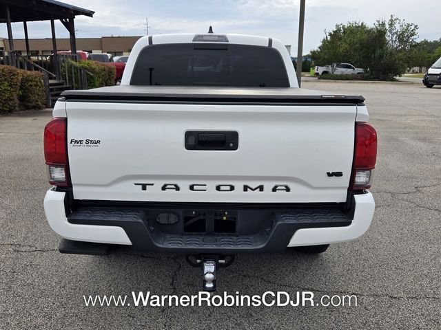 Used 2022 White Toyota SR5 image 11