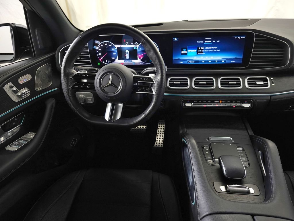 Used 2025 White Mercedes-Benz GLS 580 image 21