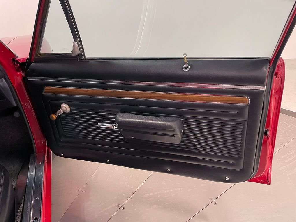 Used 1972 Red Chevrolet  image 46