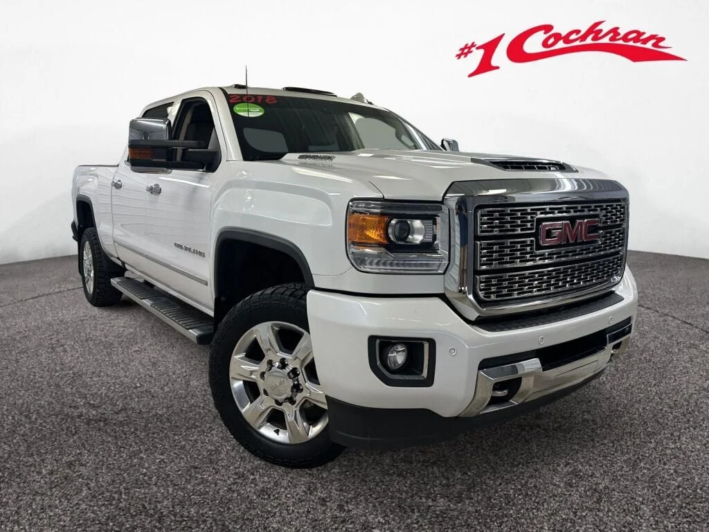 2018 GMC Sierra 4WD Crew Cab Standard Box Denali's photo