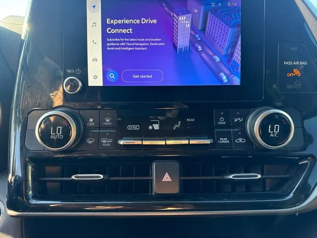 2023 Toyota Highlander LE - Photo 31