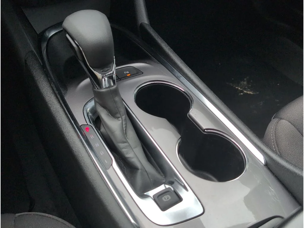 Used 2024 WHITE Chevrolet 4dr Sdn 1LT image 19