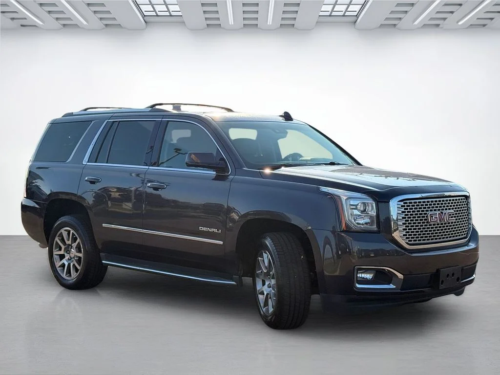 Used 2017 Iridium Metallic GMC Denali image 3