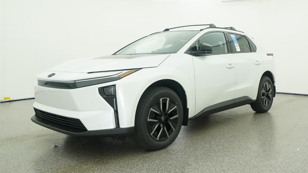 New 2026 Wind Chill Pearl Toyota XLE image 6