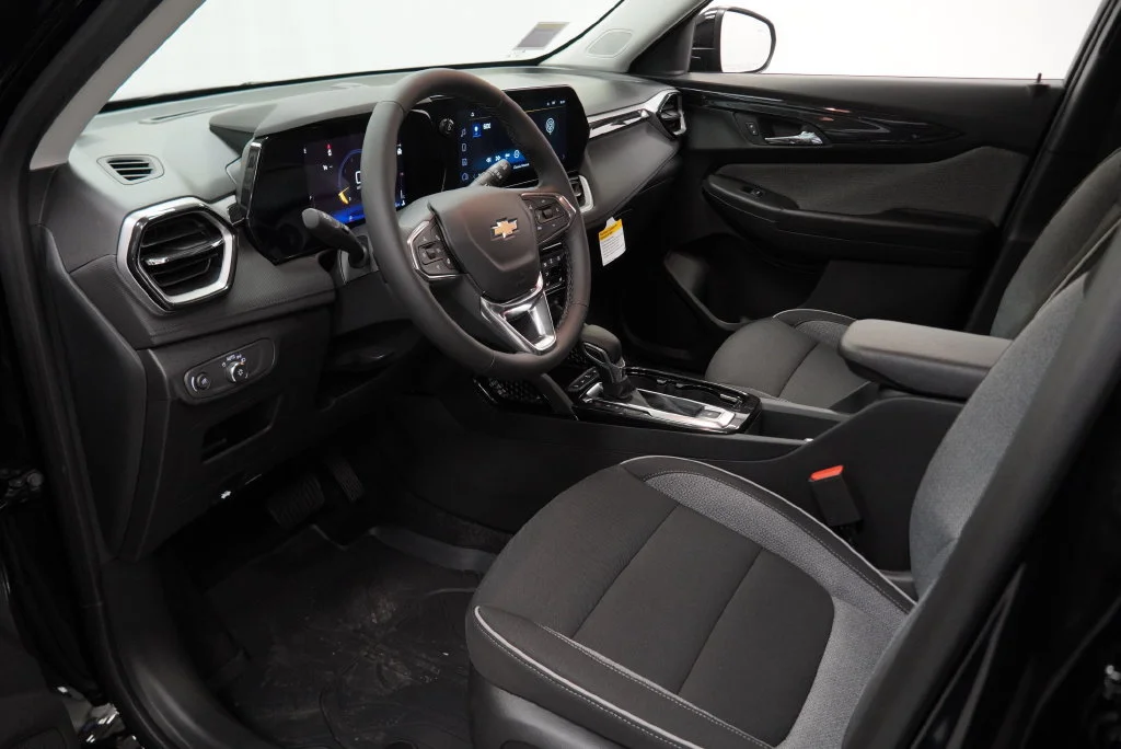 New 2026 Mosaic Black Metallic Chevrolet LT image 16