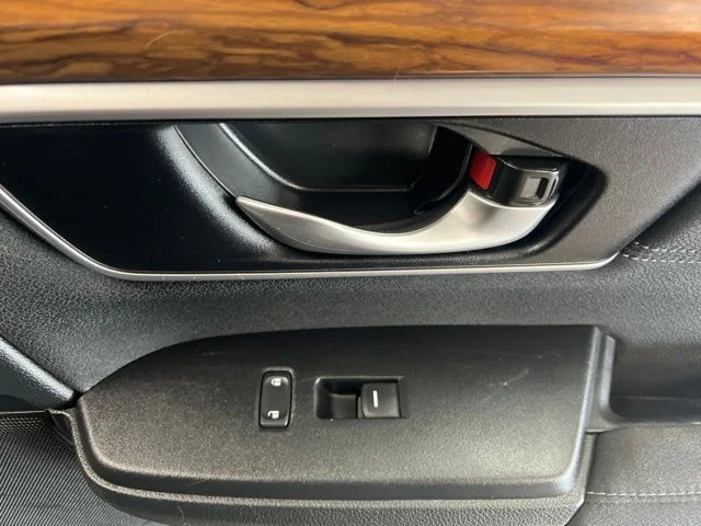 Used 2019  Honda EX image 14