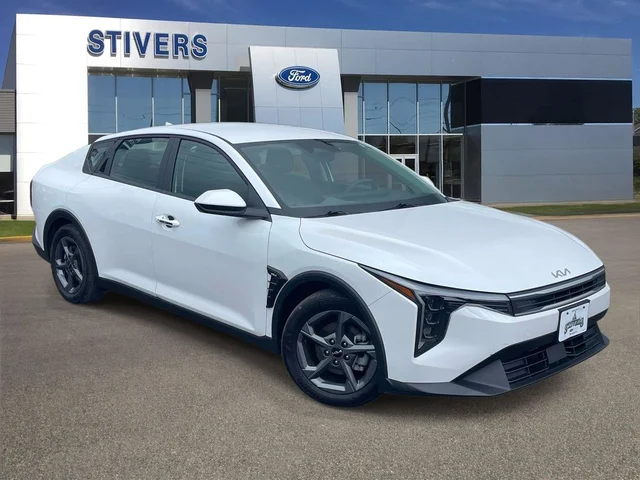 2025 Kia K4 LXS