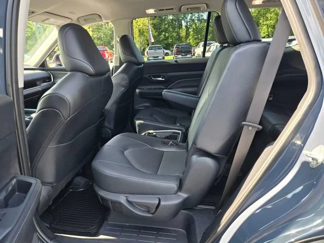 Used 2025 Gray Toyota XLE image 11