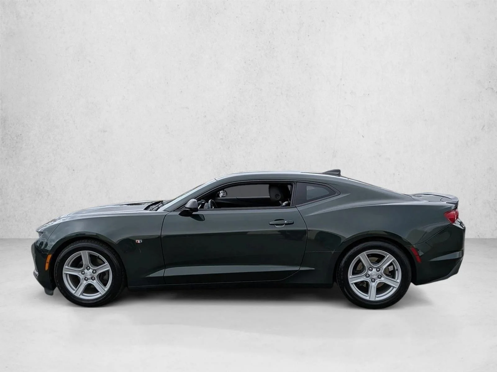 Used 2020 Rally Green Metallic Chevrolet 2LT image 9