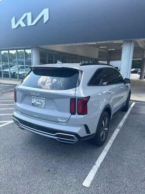 Used 2023 Gray Kia EX image 3