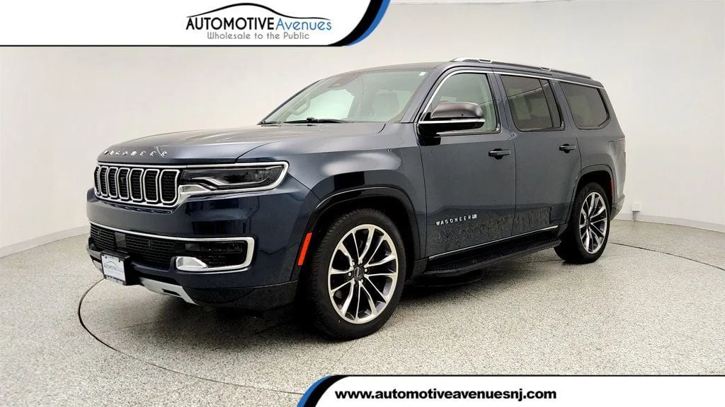 2023 Jeep Wagoneer Series II 4WD's photo