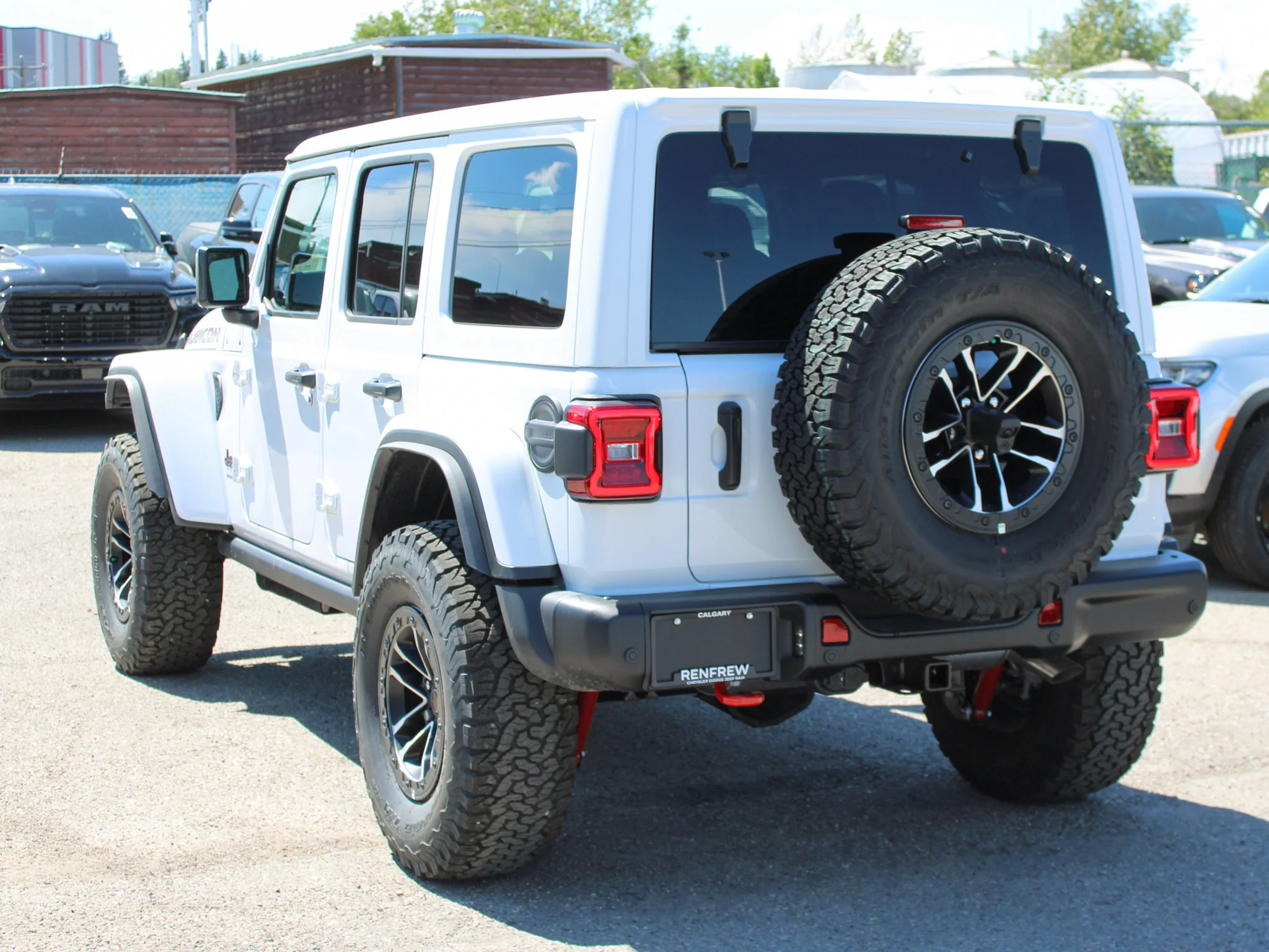 New 2026 White Jeep Rubicon X* 4 Door 4x4, 35 Inch Tires, Steel Bumpers image 3
