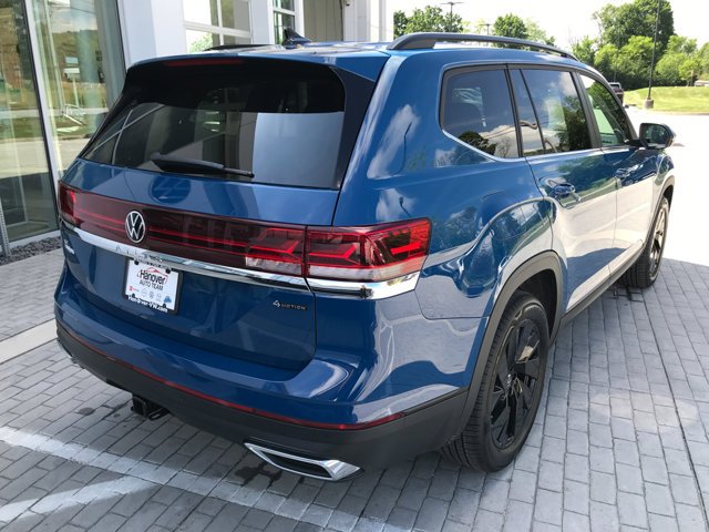 New 2026 Mountain Lake Blue Metallic Volkswagen 2.0T SE w/Technology image 7