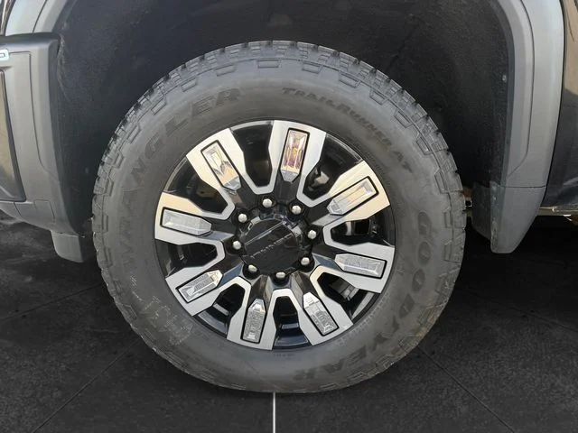 Used 2024 Black GMC Denali image 9