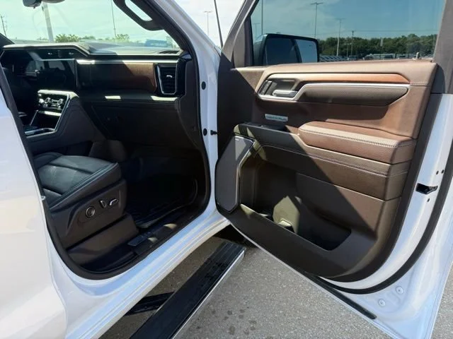 Used 2024 White Frost Tricoat GMC Denali image 52