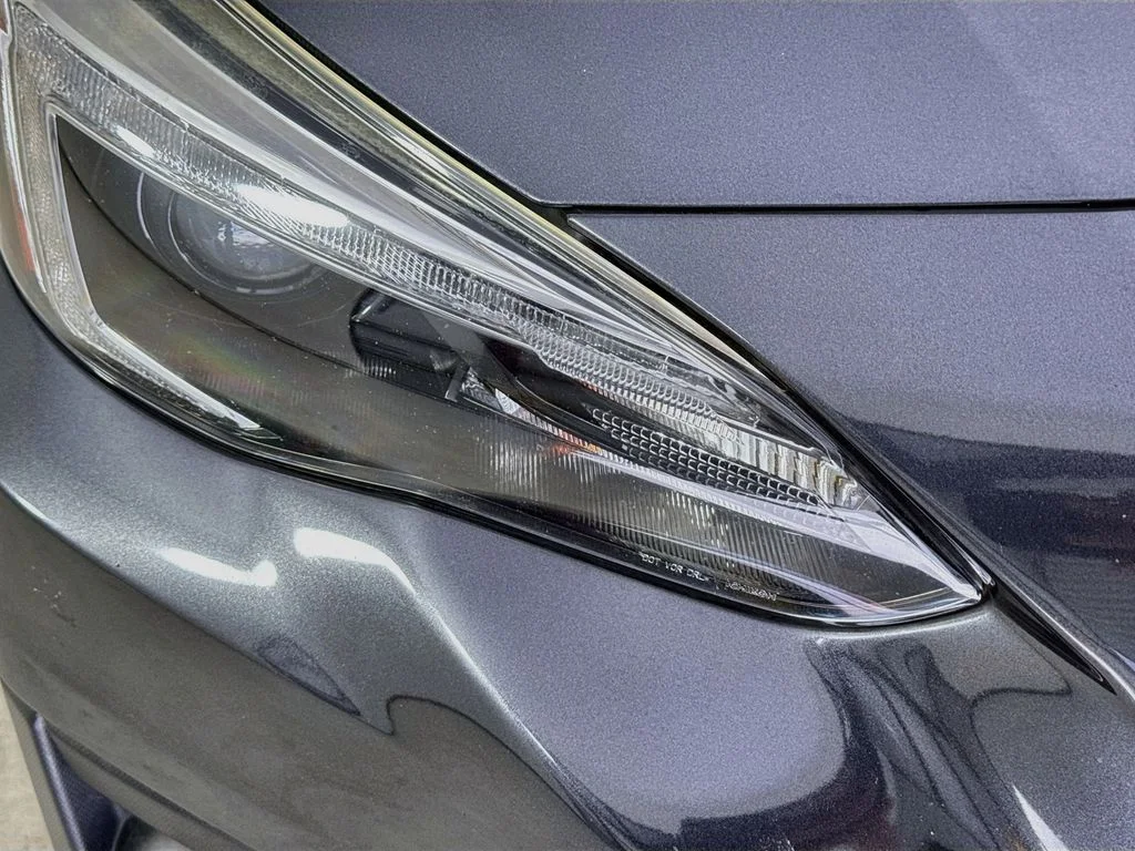 Used 2018 Dark Gray Metallic Subaru 2.0i Limited image 36