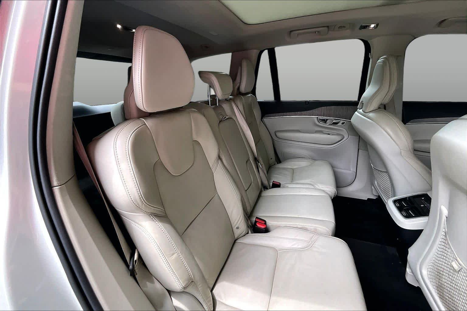 Used 2022 Birch Light Metallic Volvo Inscription image 20