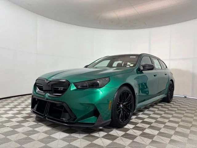 New 2027 Isle of Man Green Metallic BMW Base image 3