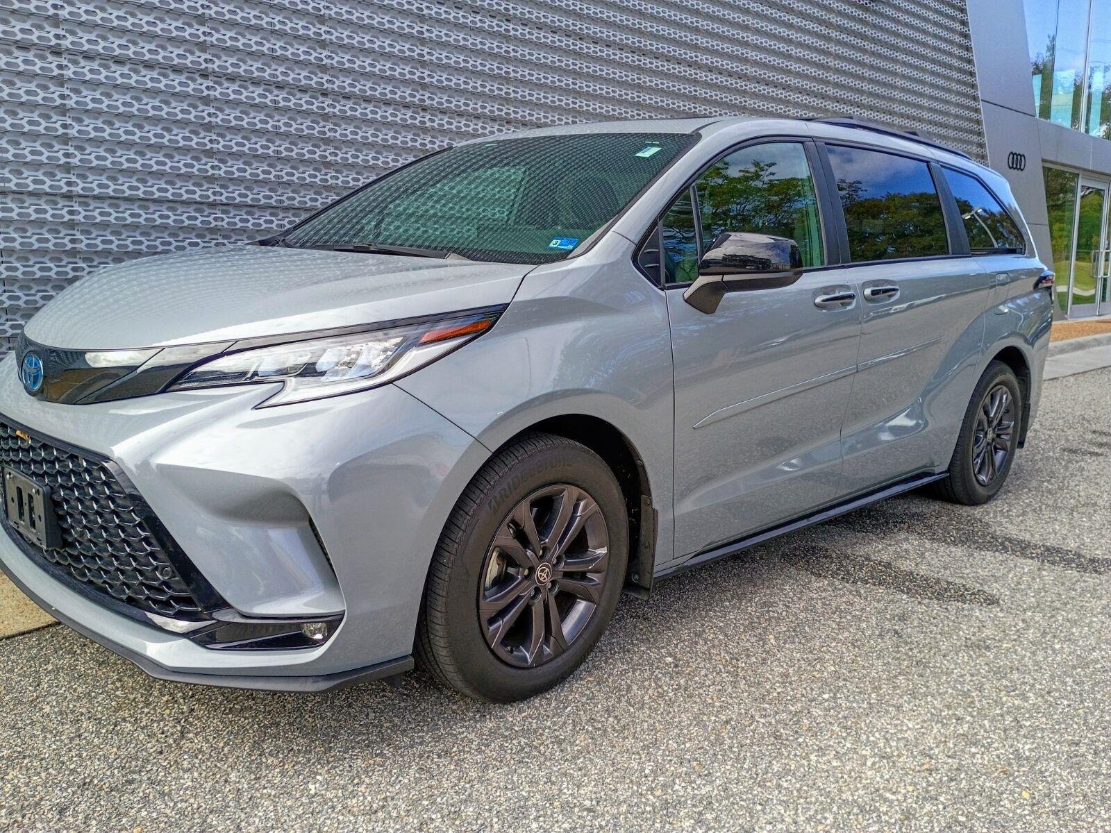 Used 2025 Cement Toyota XSE image 2