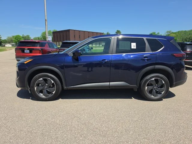 Used 2025 Deep Ocean Blue Nissan SV image 2
