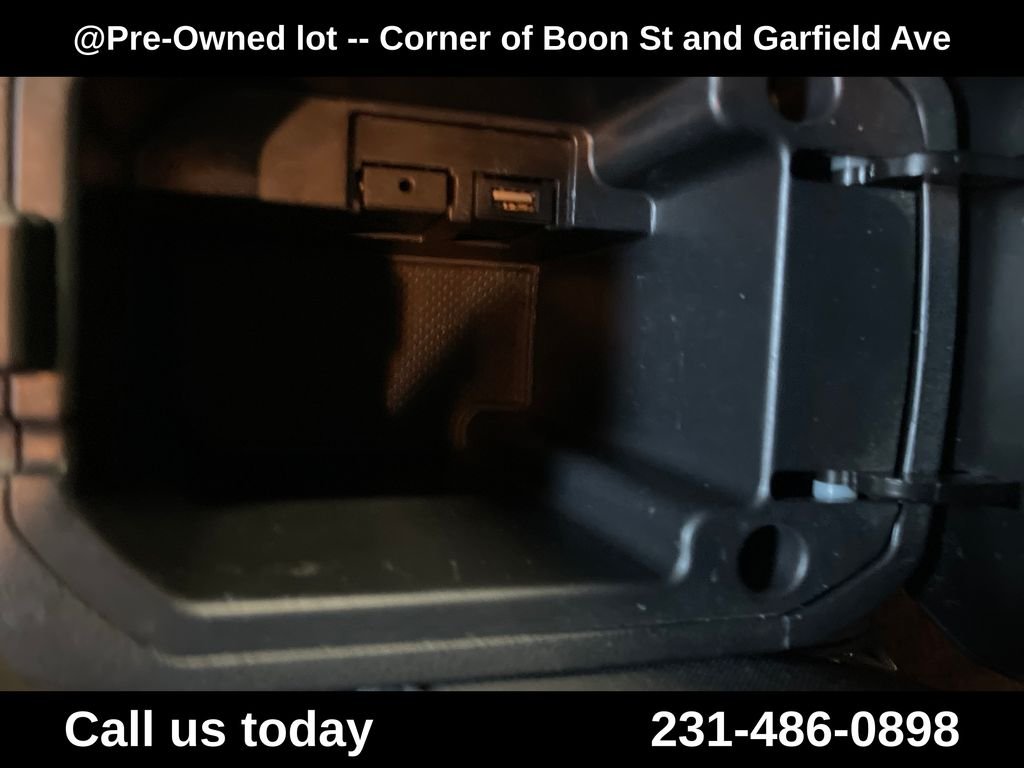 Used 2014 Blue Chevrolet 1LT image 22